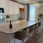 Panorama Coresi Penthouse Apartament *