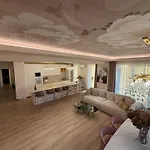 Panorama Coresi Penthouse Apartament *