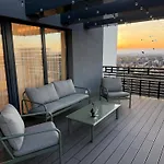 Panorama Coresi Penthouse Apartament *