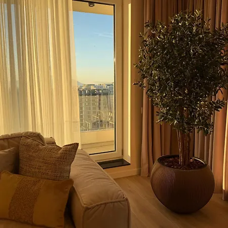 Panorama Coresi Penthouse Appartement *