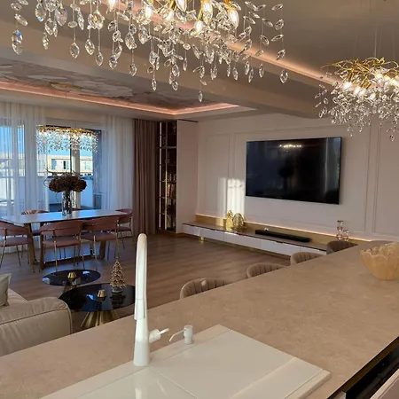 Panorama Coresi Penthouse Appartamento Braşov