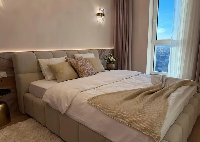 Panorama Coresi Penthouse 公寓