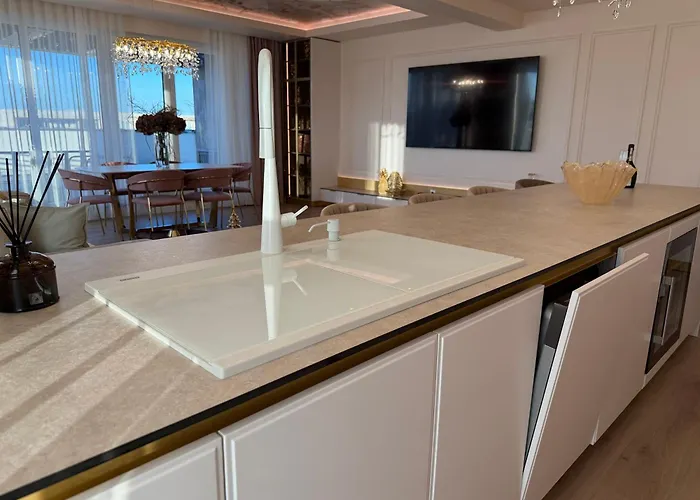 Panorama Coresi Penthouse *