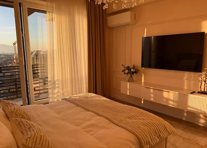 Panorama Coresi Penthouse Lägenhet *