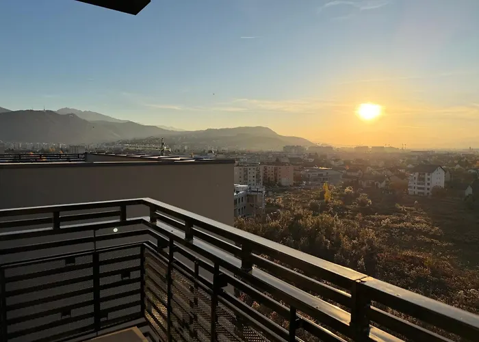 Panorama Coresi Penthouse 公寓