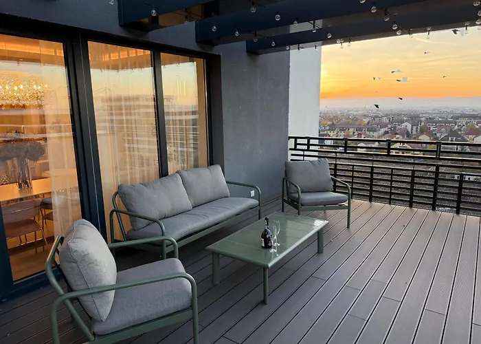 Panorama Coresi Penthouse Lägenhet *